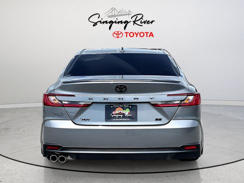 Used 2026 Toyota Camry SE w/ Convenience Package FWD image 5