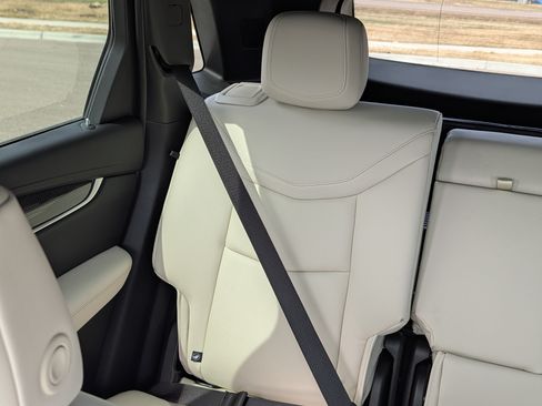 Used 2026 Cadillac XT5 Sportv w/ LPO, Floor Liner Package AWD/4WD image 10