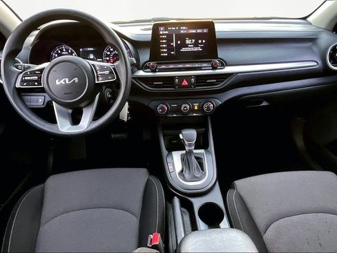 Used 2023 Kia Forte LXS image 8