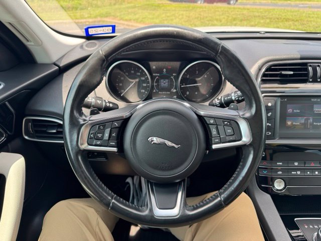 Used 2018 Jaguar F-PACE Prestige AWD/4WD image 24
