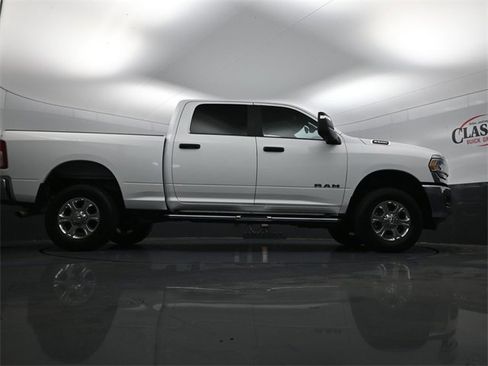 Used 2023 RAM 2500 Big Horn w/ Level 1 Equipment Group image 28