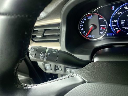 Used 2023 GMC Acadia Denali image 14