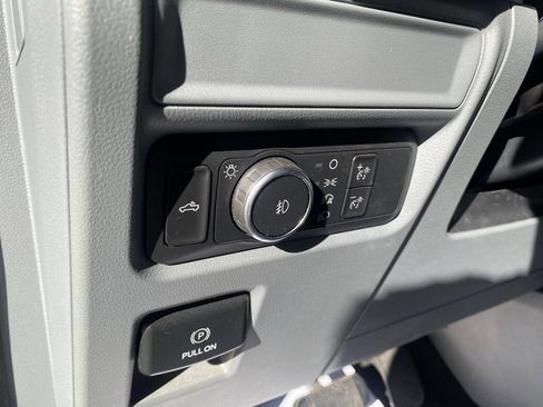 Used 2021 Ford F150 XLT w/ Trailer Tow Package image 17