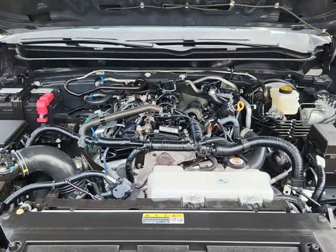 Used 2025 Toyota Tacoma SR5 image 12