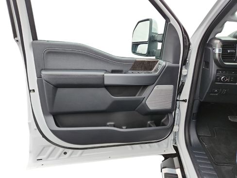 Used 2024 Ford F250 Lariat w/ Chrome Package image 20