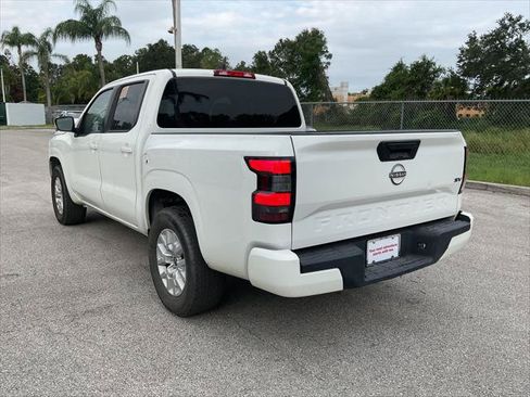 Used 2022 Nissan Frontier SV RWD image 4