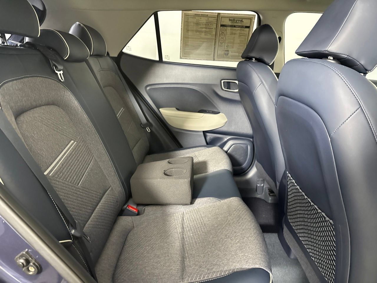 Used 2023 Hyundai Venue Limited FWD image 27
