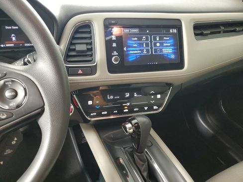 Used 2021 Honda HR-V EX image 17