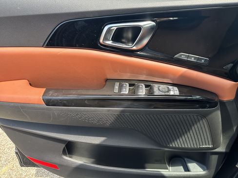 Used 2024 Kia Carnival SX Prestige FWD image 10