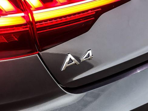 Used 2022 Audi A4 2.0T Premium Plus image 10