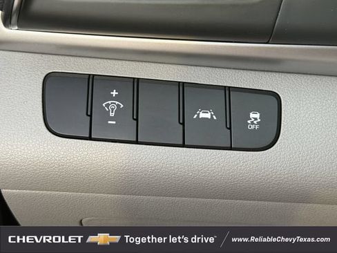 Used 2020 Hyundai Elantra SE FWD image 25
