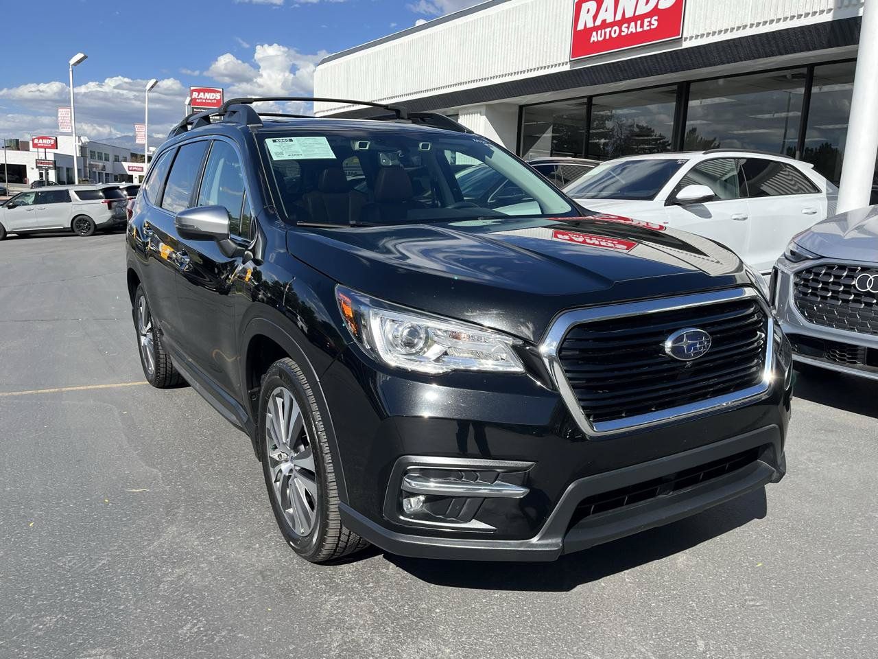 Used 2019 Subaru Ascent Touring w/ Popular Package #3 AWD/4WD image 2
