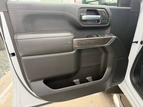 Used 2021 Chevrolet Silverado 2500 LTZ w/ LTZ Convenience Package image 11