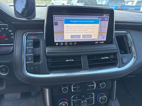 Used 2021 Chevrolet Suburban Z71 w/ Z71 Off-Road Package image 18