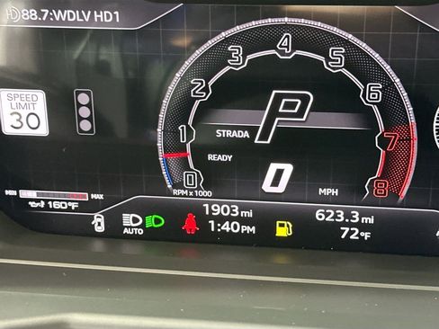 Used 2024 Lamborghini Urus Performante AWD/4WD image 12