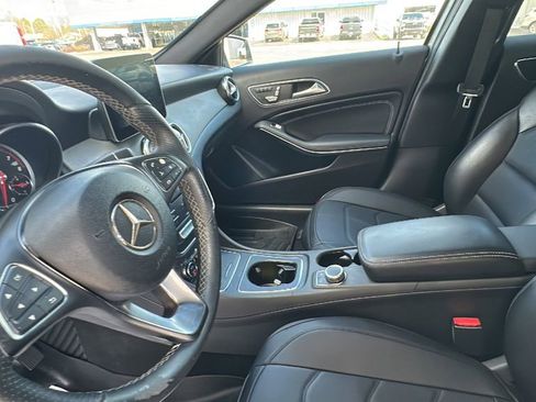 Used 2018 Mercedes-Benz GLA 250 image 14