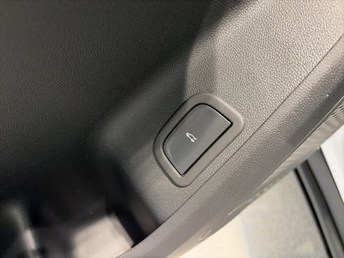 New 2026 Chevrolet Traverse LT w/ Driver Confidence Package image 10