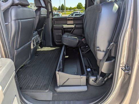 Used 2022 Ford F250 Lariat w/ Lariat Ultimate Package AWD/4WD image 32
