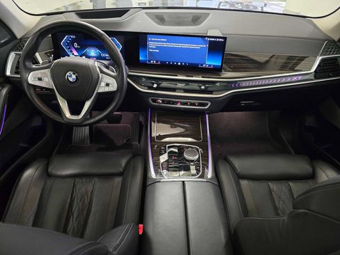Used 2025 BMW X7 xDrive40i AWD/4WD image 18