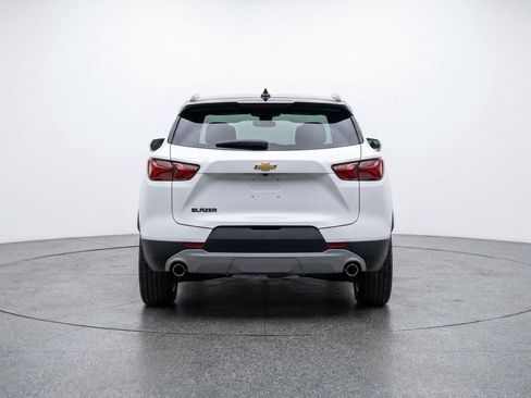 Used 2025 Chevrolet Blazer LT image 7