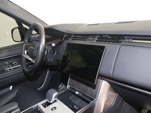 Used 2025 Land Rover Range Rover SE AWD/4WD image 49
