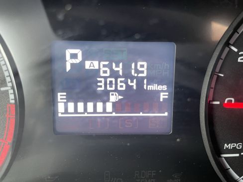 Used 2019 Subaru Crosstrek 2.0i Premium w/ Moonroof Package image 25