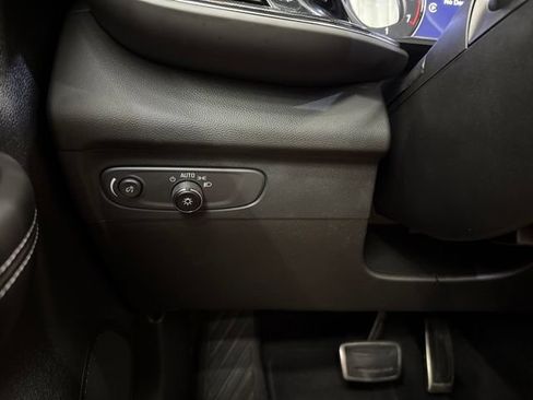 Used 2023 Buick Envision Essence w/ Sport Touring Package AWD/4WD image 21