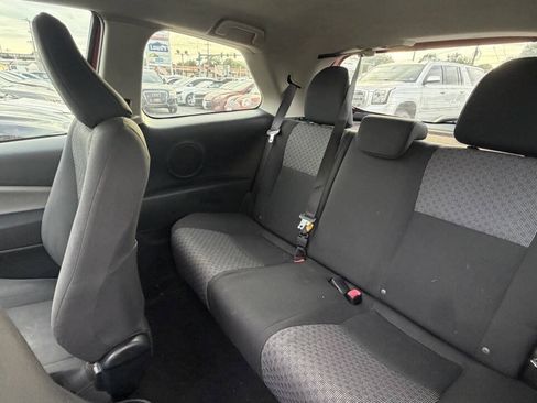 Used 2015 Toyota Yaris L FWD image 3