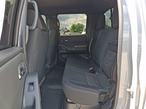 Used 2023 Nissan Frontier PRO-4X w/ Pro Convenience Package AWD/4WD image 11