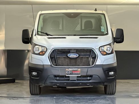 Used 2024 Ford Transit 250 Low Roof w/ Exterior Upgrade Package RWD image 8