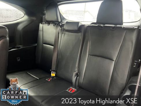 Used 2023 Toyota Highlander XSE image 27