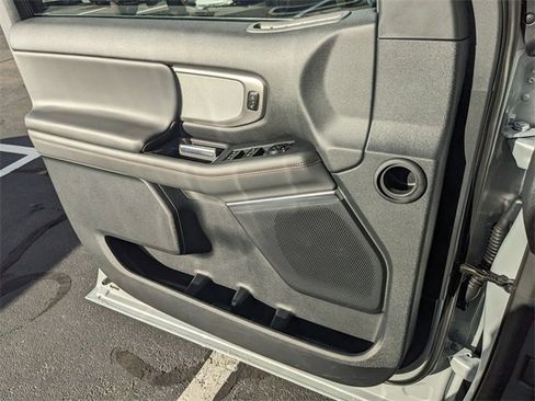 New 2025 Ford Expedition Active image 23