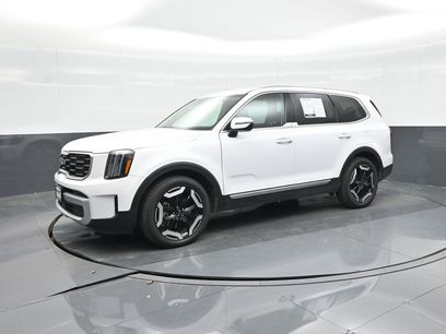 Used 2024 Kia Telluride S