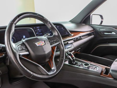 Used 2023 Cadillac Escalade Premium Luxury w/ LPO, Floor Liner Package AWD/4WD image 28
