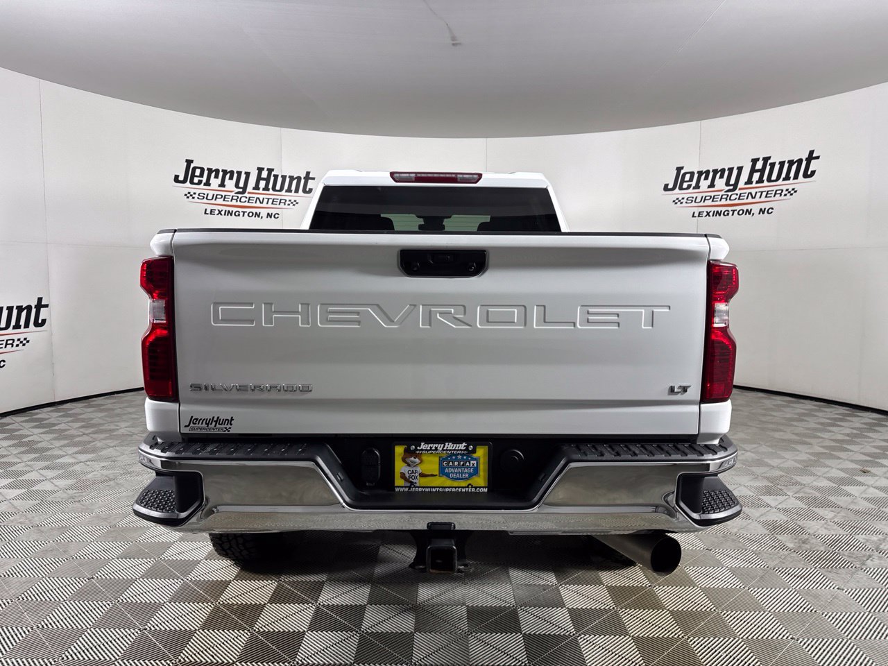 Used 2025 Chevrolet Silverado 2500 LT w/ Convenience Package AWD/4WD image 5