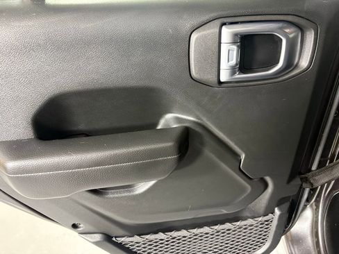 Used 2021 Jeep Wrangler Unlimited Sport AWD/4WD image 33