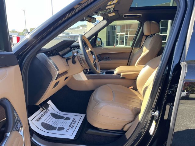 Used 2023 Land Rover Range Rover SE AWD/4WD image 16