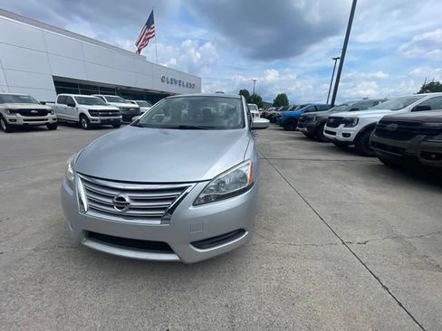 Used 2015 Nissan Sentra S FWD image 4