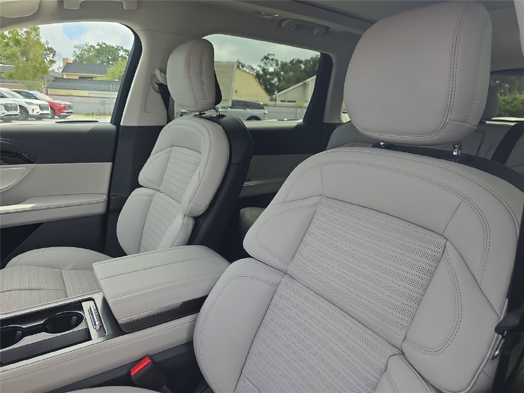 New 2026 Lincoln Nautilus Reserve AWD/4WD image 16