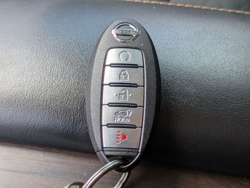 Used 2021 Nissan Murano Platinum w/ Cargo Package FWD image 34