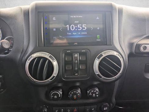 Used 2015 Jeep Wrangler Unlimited Sahara w/ Max Tow Package AWD/4WD image 15