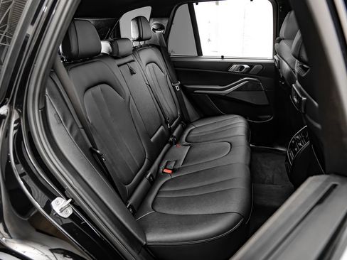 Used 2021 BMW X5 sDrive40i w/ Premium Package RWD image 47