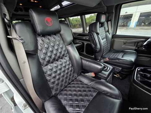 Used 2023 Chevrolet Express 2500 RWD image 11