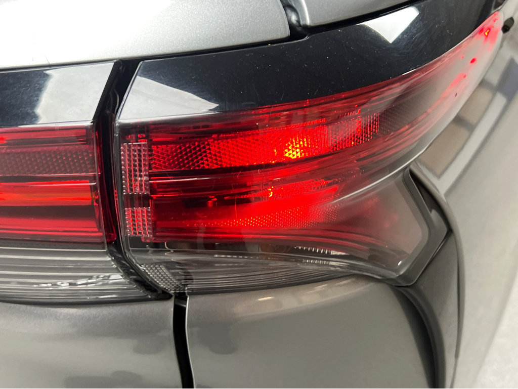 Used 2022 Toyota Sienna XLE AWD/4WD image 28