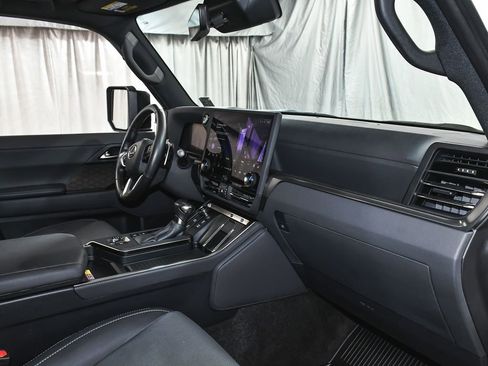 Used 2024 Lexus GX 550 w/ Cold Area Package AWD/4WD image 65