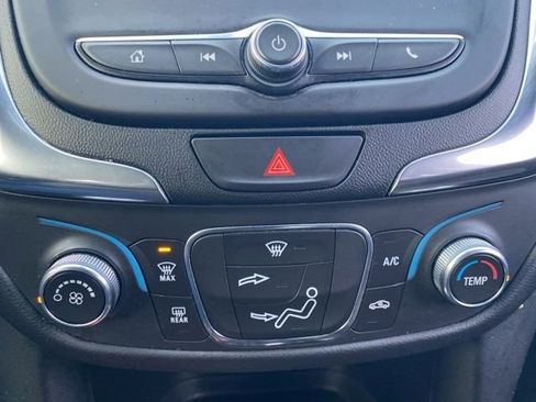 Used 2021 Chevrolet Equinox LT image 39