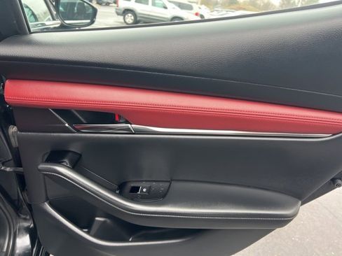 Used 2024 MAZDA MAZDA3 s image 33