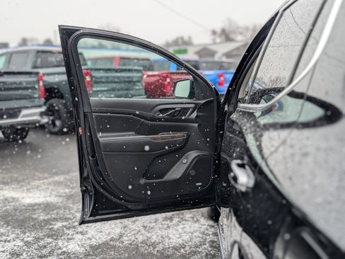 Used 2021 GMC Acadia Denali w/ Denali Ultimate Package image 32