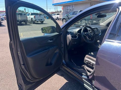 Used 2018 Chevrolet Equinox LT FWD image 12
