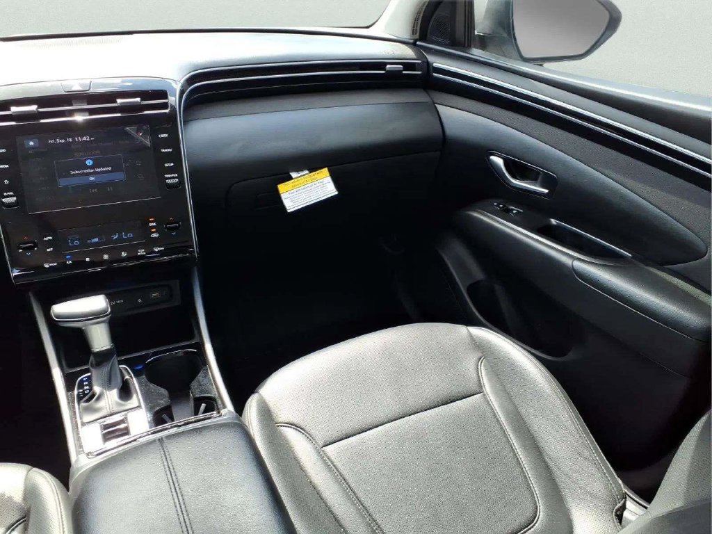 Used 2023 Hyundai Tucson SEL w/ Convenience Package FWD image 12
